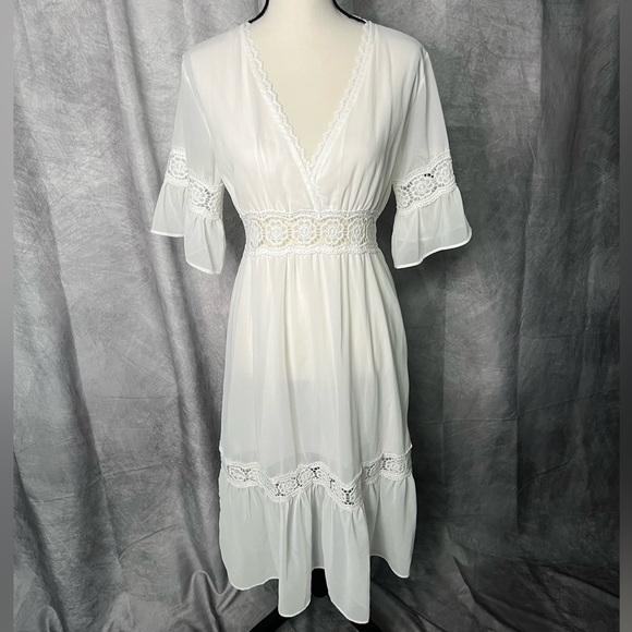 Dresses & Skirts - Women’s Short Sleeves Chiffon Semi-Sheer Sexy V Neck Flowy Casual Dress Boho